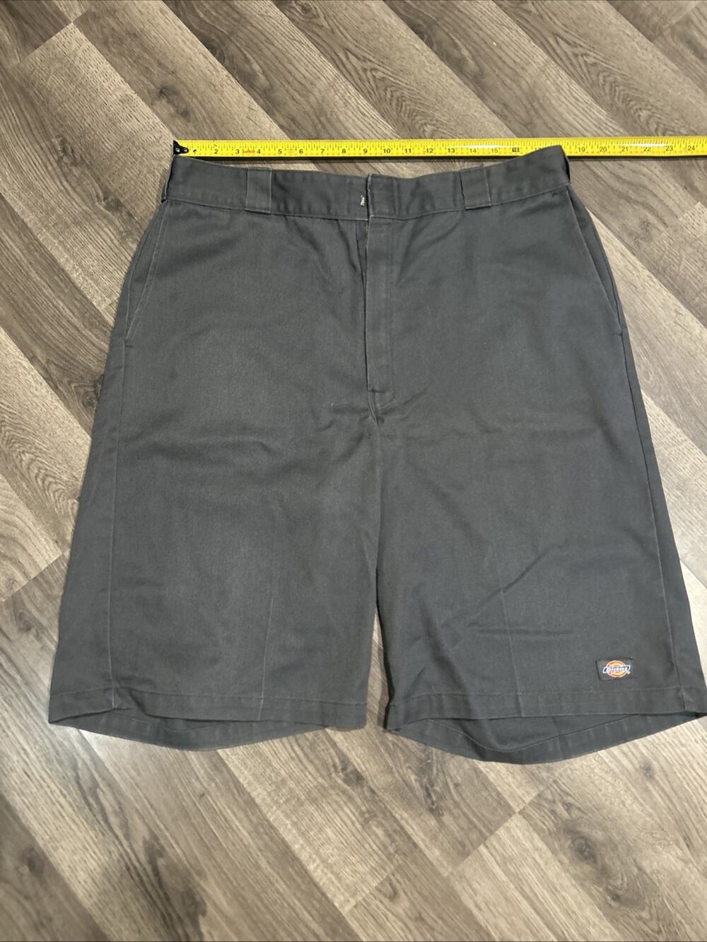 Vintage Dickies Grey Shorts 36” Loose Fit